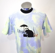 BRANDALISED（ブランダライズド）BANKSY バンクシー UMBRELLARAT TIE-DYE CREW NECK S/S Tee ラビットタイダイクルーネックTシャツ コラボ_画像3