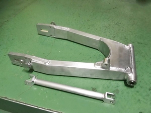 Z400FX aluminium after market Swing Arm / Z550FX E1 E2 E3 BEET Ueda Z400GP Yoshimura GPZ400F Zephyr 400 exterior Kijima Moriwaki exterior 