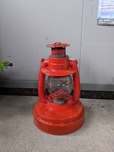 キャンプやレジャーに灯油ランタン レトロ