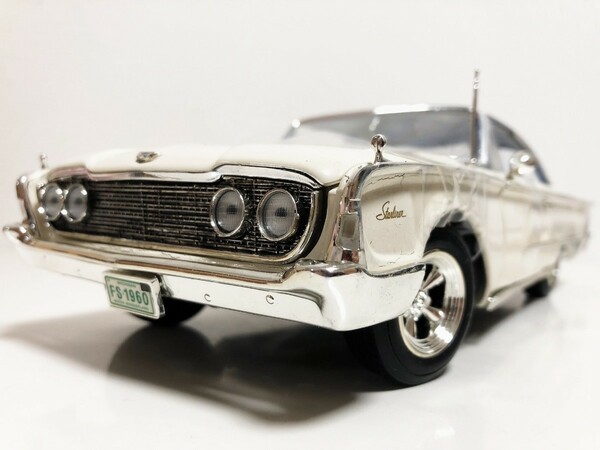 Ertlアーテル/'60 Fordフォード StarLinerスターライナー 1/18 絶版 アメ車