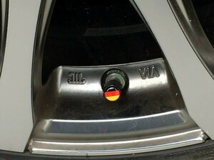 送料込　国旗柄 汎用 エアバルブ キャップ ドイツ キーホルダー付き ブラック BMW ベンツ メルセデス AUDI アウディ フォルクスワーゲン