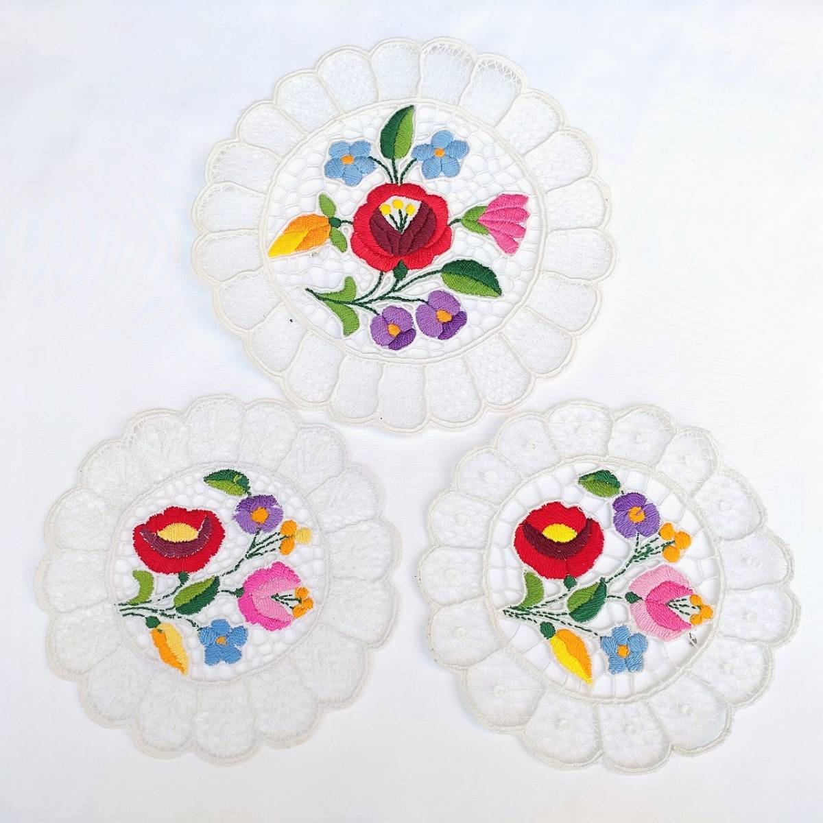 Lace vase holder 3 pieces embroidered flower pattern Diameter: Large approx. 20cm Small approx. 16cm [3033], hand craft, handicraft, sewing, embroidery, race