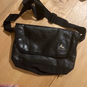 GREGORY 旧ロゴ メッセンジャーバッグ