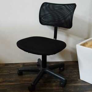 i047 オフィスチェア 事務椅子 デスクチェア キャスター付き ワーキングチェア 昇降式 昇降難あり 中古 黒 ブラック 椅子 チェア