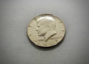 1967年 ケネディ50セント銀貨　送料無料（14123）シルバー400　USA 貨幣　ハーフダラー アメリカ 硬貨