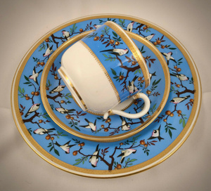 アンティーク ミントン コーヒーカップ ソーサー＆デザートプレート ベリーの枝の鳥 ターコイズエナメル絵画 イギリス 1882年, 陶芸, 西洋陶磁, ミントン