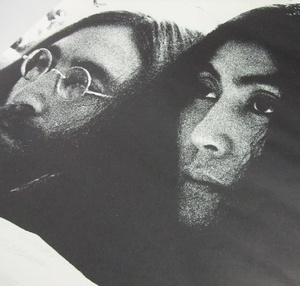 VINTAGE 当時物 1969 Poster Prints ジョンレノン & オノヨーコ John & Yoko 白黒 ポスター ビンテージ 60s 少々難あり