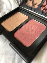 希少 限定 NARS ナーズ ブラッシュ デュオ 5125 HOT SAND / 4013N ORGASM チーク ハイライト シェーディング プレスト フェイスパウダー _画像2