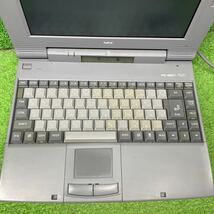 PCN98-11 激安 PC98 ノートブック NEC PC-9821Na12/S8 通電、起動OK ジャンク_画像3