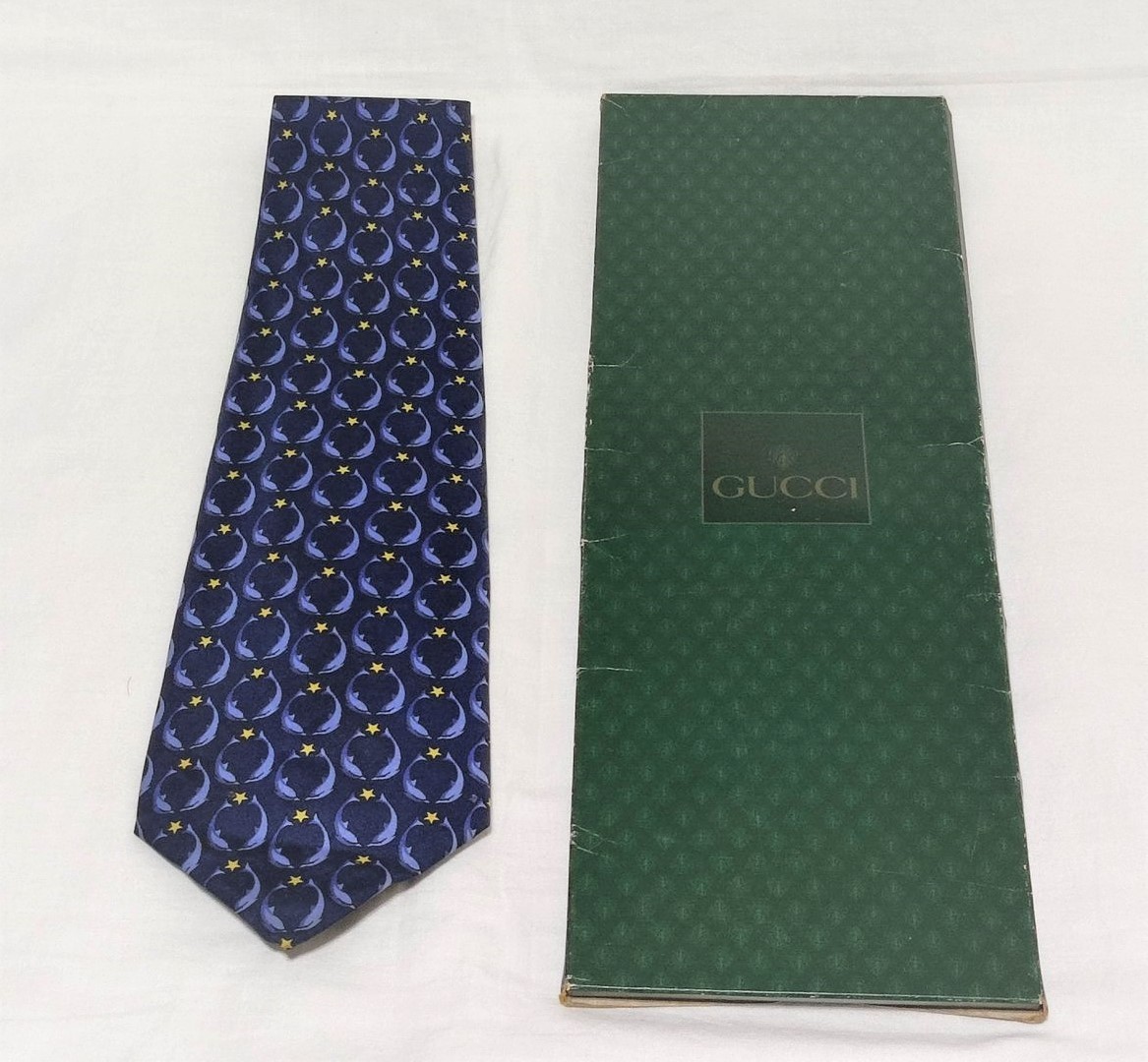 GUCCI グリッタースカーフ マフラー スター柄|PayPayフリマ