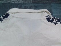 〈送料280円〉PIKO ピコ メンズ 肩ハイビスカスプリント スキッパー 半袖ポロシャツ M 白紺_画像3
