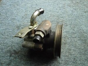 * Rover 200 cabriolet 99 year XW16K power steering pump ( stock No:A15863) (5323)