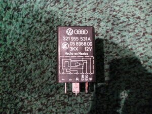 * VW Golf 2 90 year 19RV wiper relay relay ( stock No:A22539) (5461)