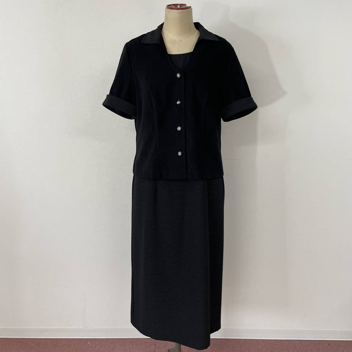 USA VINTAGE MISS DORBY EMBROIDERY FAKE SUEDE DESIGN SET UP/アメリカ古着刺繍フェイクスウェードデザインセットアップ ファッション レディースファッション スーツ