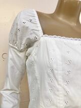 新品 OTTO コットン刺繍のパフスリーブ袖の白いカットソーブラウス M〜L_画像5