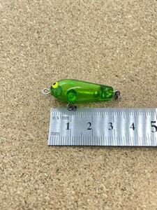 【美品】ザウルス ギルラ 30mm 1.6g［ルアー13942］