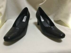 C1175 VALENTINO CHRISTY black pumps 25. heel 6.