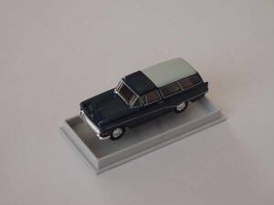 ブレキナ BREKINA 1/87 オペル OPEL REKORD P1 CARAVAN DARK BLUE/Roof:WHITE TOP DECORATION