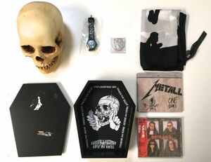 [2CD+ Skull objet d'art + clock + coin + flag BOX] METALLICA / ONE SKULL LIMITED BOX ( foreign record + domestic record (23DP5438: new goods unopened ) Metallica 