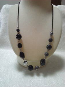 *....BOX.polaris* black . necklace set * various beads. combination ①*