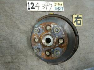 ミニキャブ V-U42T 右FナックルハブASSY MR353403