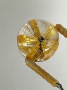 タイチンルチルクォーツ　太金針水晶　太陽放射ルチル　レア　天然石　鉱物　3.6g