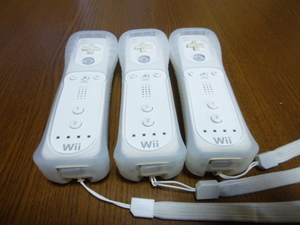 RSJ053【送料無料 即日配送 動作確認済】Wii リモコン ストラップ　ジャケット　3個セット ホワイト　白　セット　リモコンカバー