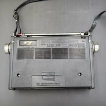 [60s163]ジャンク品 SONY ソニー ICF-1100 ラジオ カバー付き THE11 昭和レトロ ビンテージ かっこいい インテリア アンティークラジオ_画像4