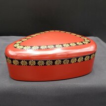 [60i1521]重箱 3段重箱 漆器　漆塗　弁当箱 花見 お祝い 和風 和食器 食器 コンパクト 収納　三角　_画像4