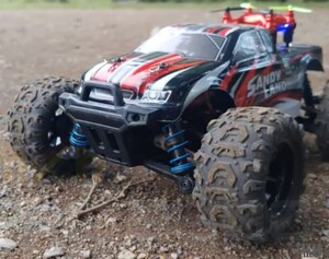 ラジコンカー オフロード 4WD 高速40km/h トラックバギー 1/18 電動RCカー バッテリー2個 40分間走行 大人も遊べる 親子で遊べる RCカー
