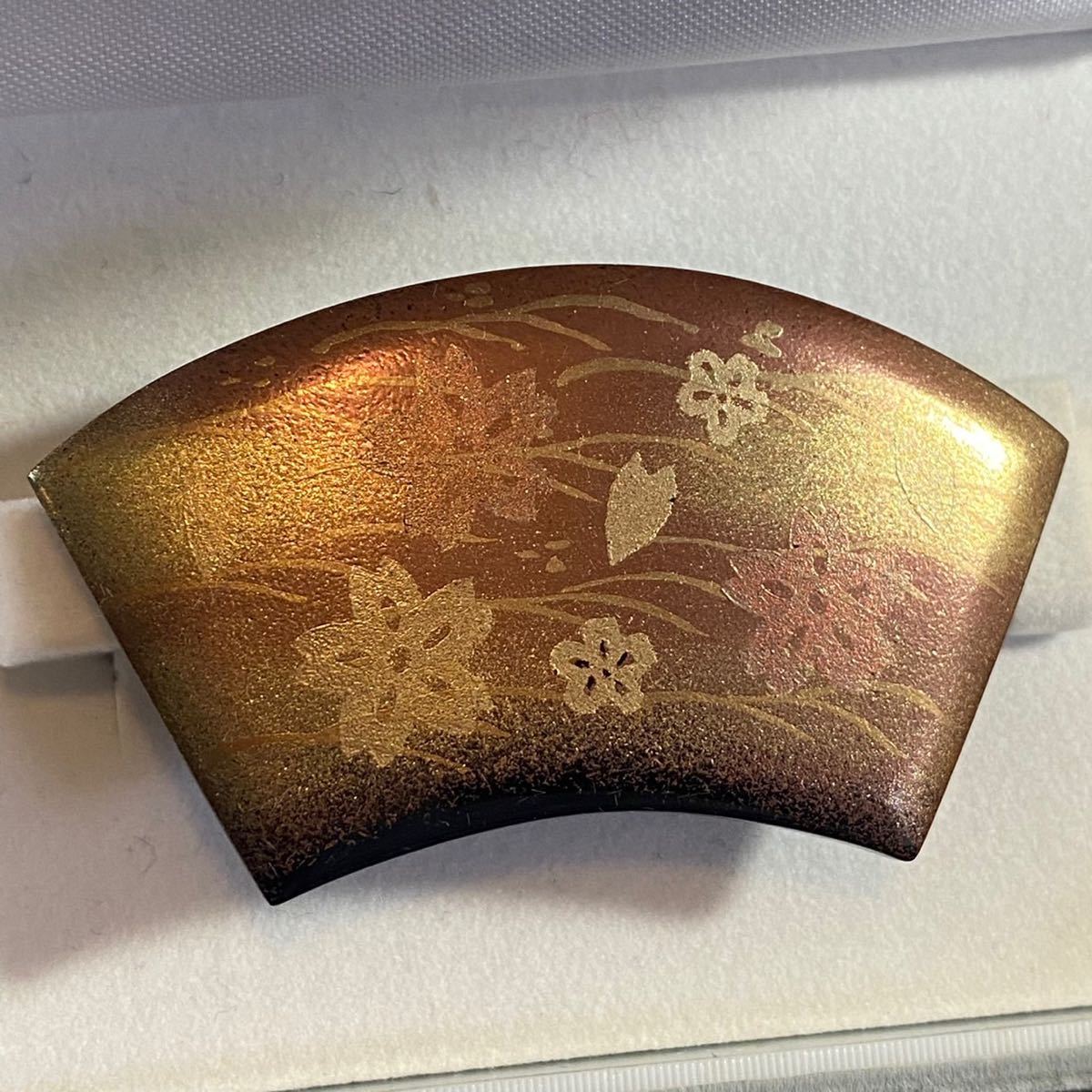 本鼈甲 黒甲 金蒔絵 螺鈿 作家物 片山雅博作 千両文 帯留め 美品 作歴 ...