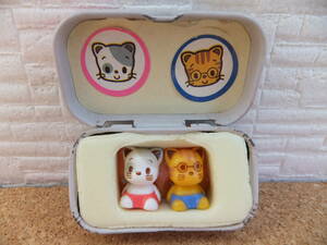 中古 Cutey Cats キューティ キャット 1988 TOMY トミー 缶 ケース付 ミニチュア 猫 ねこ フィギュア 当時物 昭和 レトロ デュオ