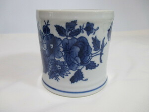  ceramics. floral print container 