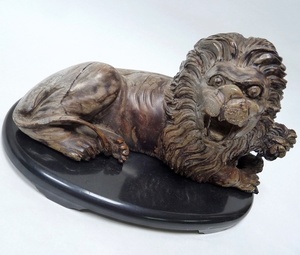 (☆BM)【感謝特別価格】ライオン 親子 石製 オブジェ アート 彫刻 子供を守る母ライオン 横幅21.5×高さ12㎝ 2.15kg レトロ アンティーク