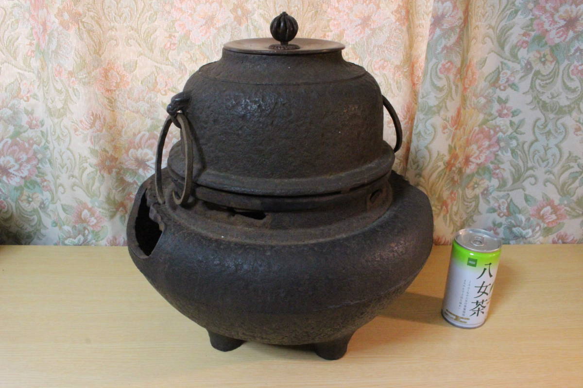 ▲ T-515 茶釜 風炉付 釜:鉄製 フタ:銅製 時代物 激安!! レトロ オブジェ 茶道具