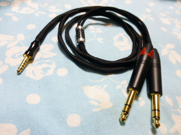 4.4mm5極 R2R2000 DX220MAX Cayin N6ii (E02) KANN ALPHA iFi Audio ZEN DAC 等 → 6.3mm ステレオ×2 MOGAMI 2944 スプリッター 120cm