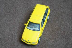 Hongwell( Hongwell )BMW 325i touring yellow minicar 