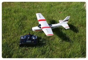 WLTOYS F949S ジャイロ搭載 平穏飛行維持 送信機付属 セスナ 高性能ラジコン飛行機 プレーン 200M制御 即納最安 RC 入門機最適練習 国内発