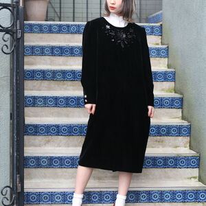 USA VINTAGE BEADS EMBROIDERY VELOUR LONG SLEEVE ONE PIECE/アメリカ古着ビーズ刺繍ベロア長袖ワンピース