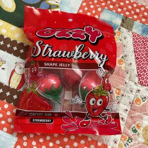 ozzy strauberry オージー　いちごグミ　未開封　賞味期限2022年11月1日 未開封　2
