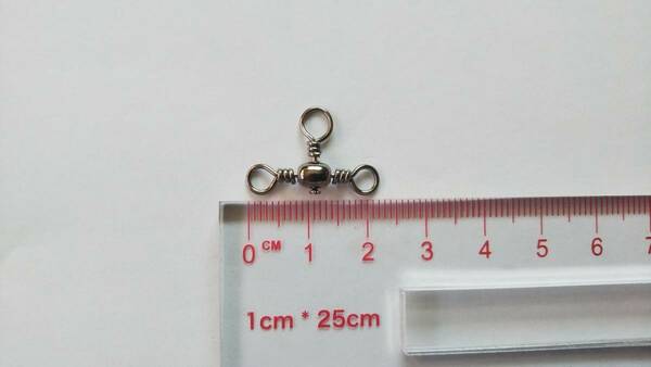 トリプルサルカン　#5　中型　20個セット　2.2cm×1.4cm　スイベル　ヨリモドシ　三つ又　胴突き仕掛け　根魚　ロックフィッシュ　イシダイ