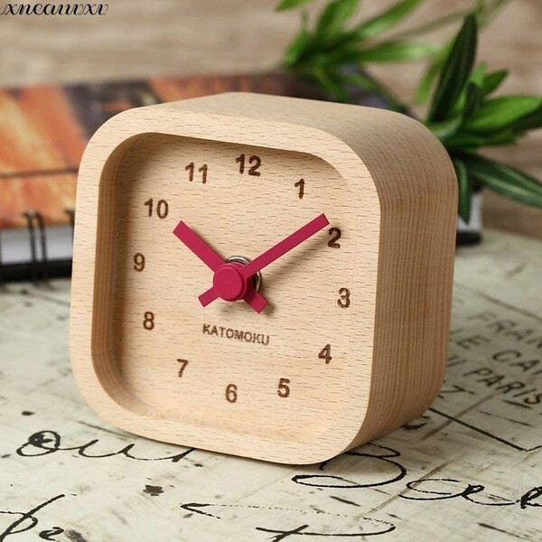 オシャレな 木製置時計 赤 ミニサイズ 手作り 天然木 無垢材 かわいい デザイン 置き オシャレ 雑貨 モダン 時計 インテリア クロック