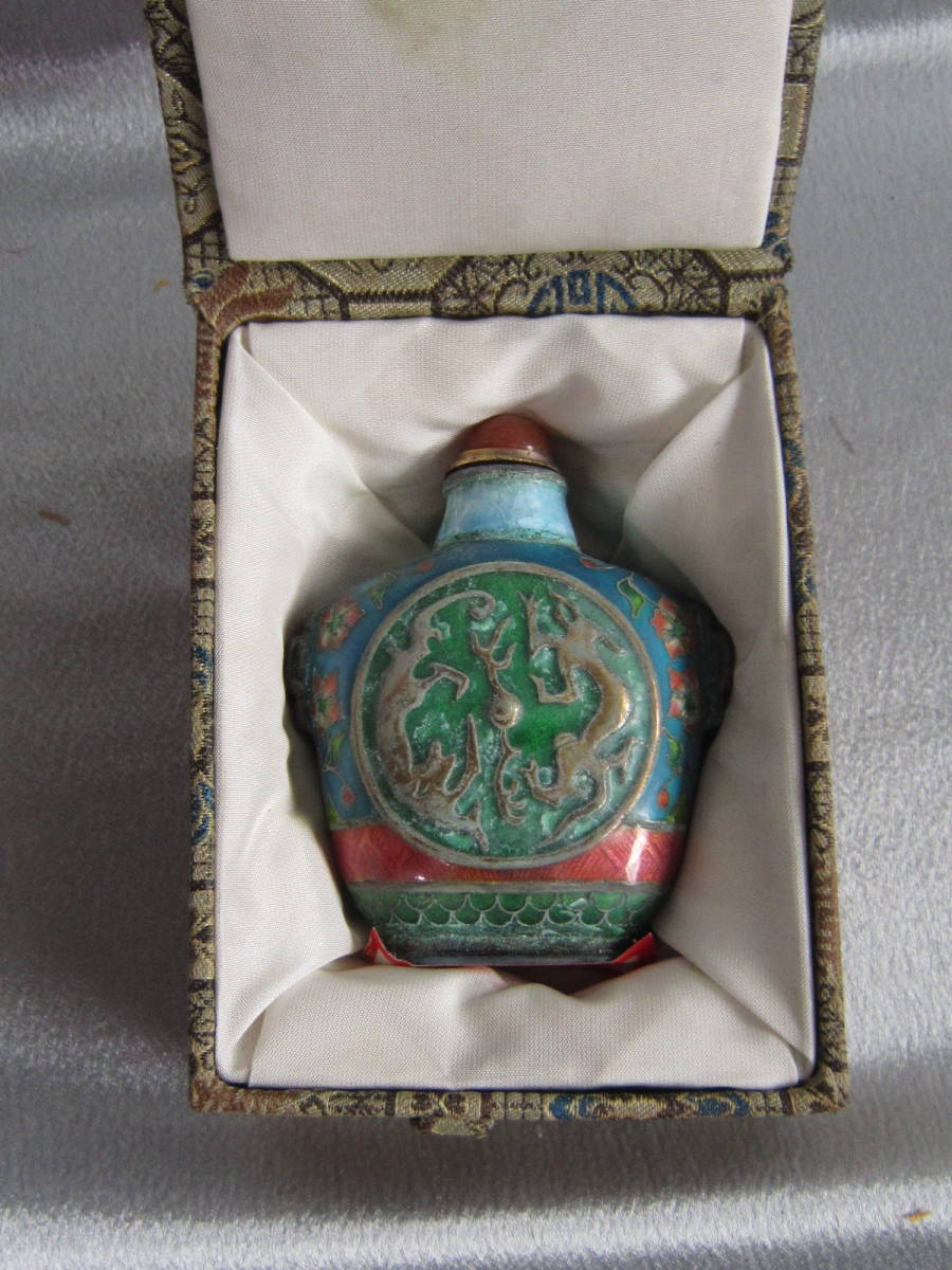 ヤフオク! -鼻煙壺(彫刻、オブジェ)の中古品・新品・未使用品一覧