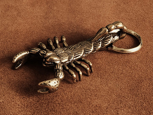 真鍮製 キーホルダー（サソリ）蠍 さそり スコーピオン 星座 昆虫 生物 砂漠 キーリング ブラス ゴールド 黄金 キーチェーン キーフック