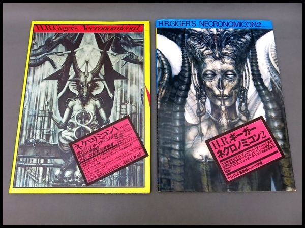[HRGIGER] ☆ Super rare ☆ Autographed and illustrated ☆ Necronomicon 1 and 2/Art book ☆, painting, Art book, Collection of works, Art book