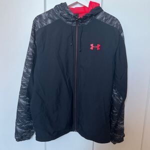 【UNDER ARMOR】フード付きウィンドブレーカー