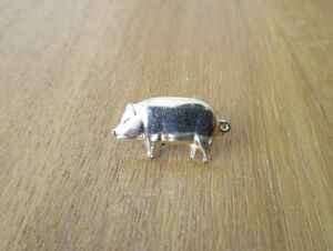 古いピンバッジ：金色の豚 豚 ブタ 動物 金運 ピンズ #T