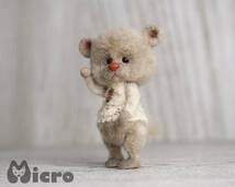 ★Micro★「bear」高さ4.1ｃｍ・ハンドメイド・アンティーク風・テディベア・羊毛フェルト・ドールハウスなどに★_画像5