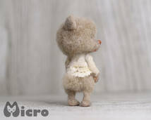 ★Micro★「bear」高さ4.1ｃｍ・ハンドメイド・アンティーク風・テディベア・羊毛フェルト・ドールハウスなどに★_画像7