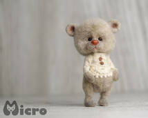 ★Micro★「bear」高さ4.1ｃｍ・ハンドメイド・アンティーク風・テディベア・羊毛フェルト・ドールハウスなどに★_画像2